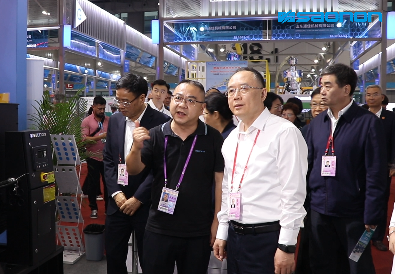 山西省委副书记、省长金湘军一行莅临金狮贵宾会广交会展馆考察调研